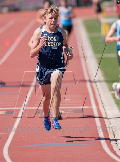Thumbnail 2 in Ventura Invitational 4X800 Relay photogallery.