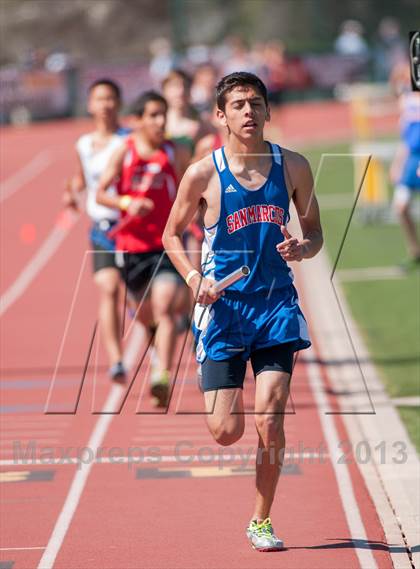 Thumbnail 1 in Ventura Invitational 4X800 Relay photogallery.