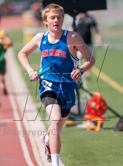 Thumbnail 1 in Ventura Invitational 4X800 Relay photogallery.