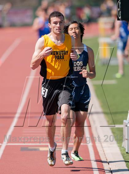 Thumbnail 2 in Ventura Invitational 4X800 Relay photogallery.