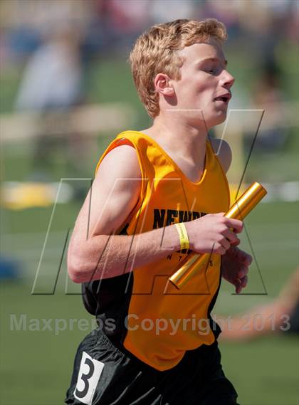 Thumbnail 2 in Ventura Invitational 4X800 Relay photogallery.