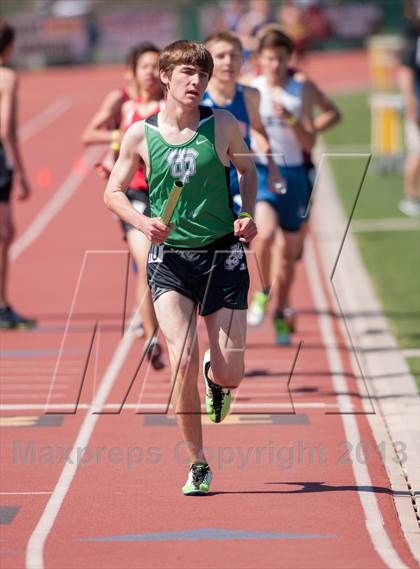 Thumbnail 3 in Ventura Invitational 4X800 Relay photogallery.