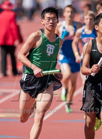 Thumbnail 3 in Ventura Invitational 4X800 Relay photogallery.