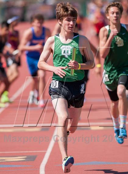 Thumbnail 2 in Ventura Invitational 4X800 Relay photogallery.