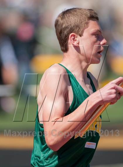 Thumbnail 2 in Ventura Invitational 4X800 Relay photogallery.