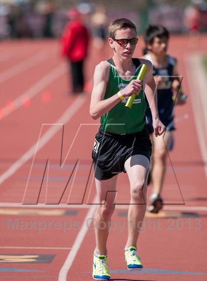 Thumbnail 2 in Ventura Invitational 4X800 Relay photogallery.