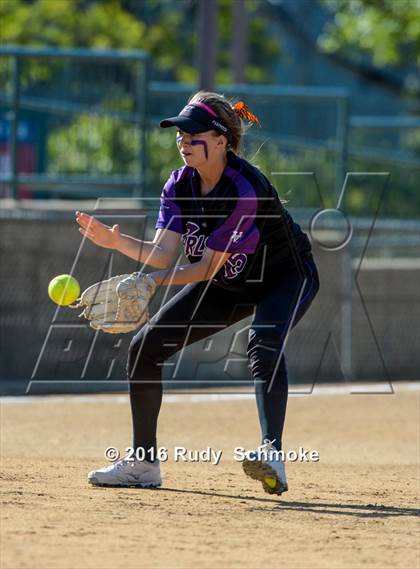 Thumbnail 2 in Patrick Henry vs. Carlsbad photogallery.