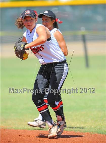 Thumbnail 1 in Estrella Foothills vs. Empire (AIA D3 Quarterfinals) photogallery.