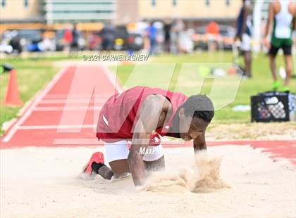 Thumbnail 1 in Bridgeland High School Invitational photogallery.