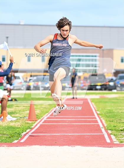 Thumbnail 3 in Bridgeland High School Invitational photogallery.