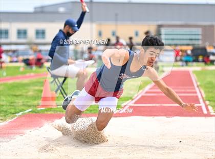 Thumbnail 3 in Bridgeland High School Invitational photogallery.
