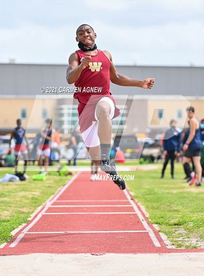 Thumbnail 1 in Bridgeland High School Invitational photogallery.