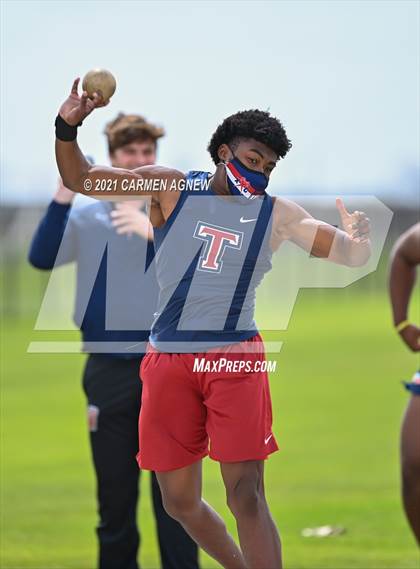 Thumbnail 3 in Bridgeland High School Invitational photogallery.