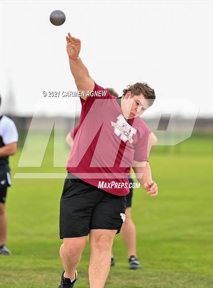 Thumbnail 1 in Bridgeland High School Invitational photogallery.