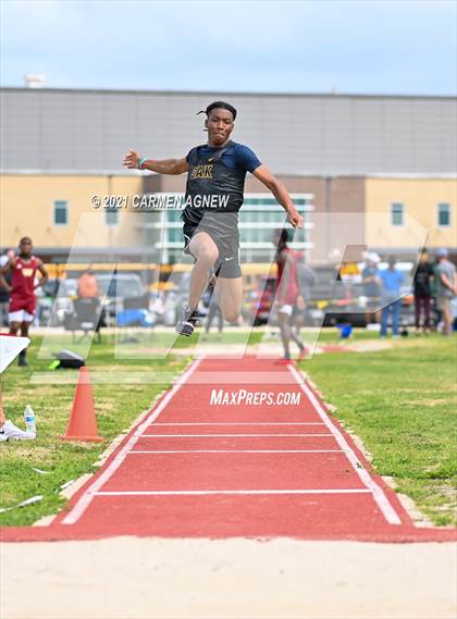 Thumbnail 2 in Bridgeland High School Invitational photogallery.
