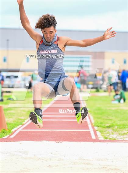 Thumbnail 1 in Bridgeland High School Invitational photogallery.