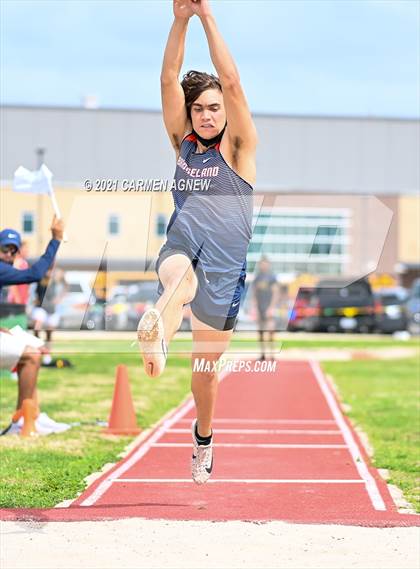 Thumbnail 1 in Bridgeland High School Invitational photogallery.