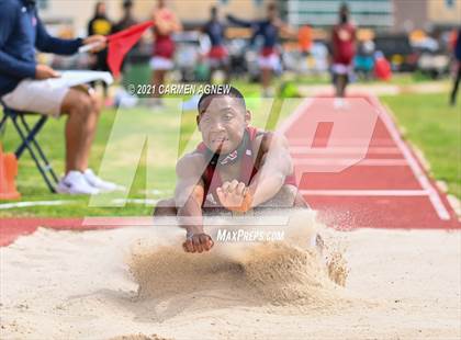 Thumbnail 2 in Bridgeland High School Invitational photogallery.