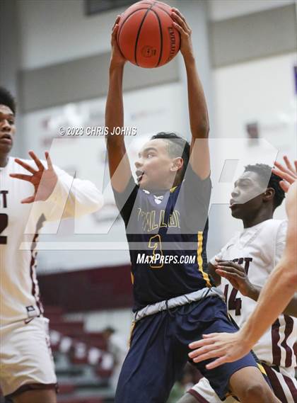 Thumbnail 3 in O'Fallon @ Belleville West photogallery.