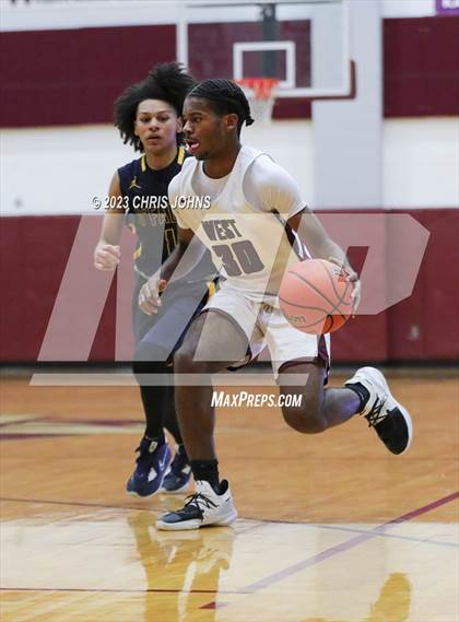 Thumbnail 1 in O'Fallon @ Belleville West photogallery.