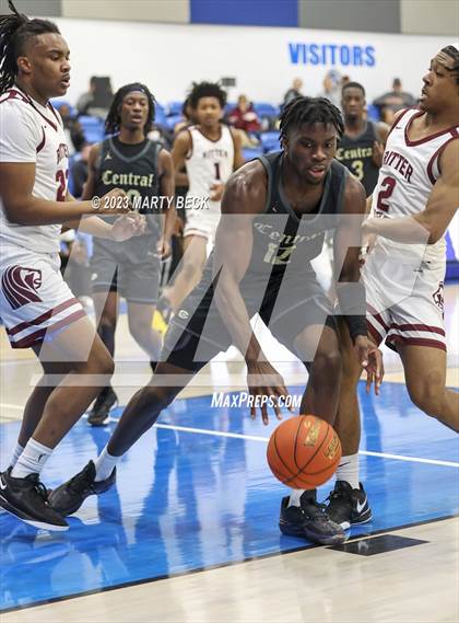 Thumbnail 2 in Central vs Cardinal Ritter (Bill Rowe's Queen City Classic) photogallery.