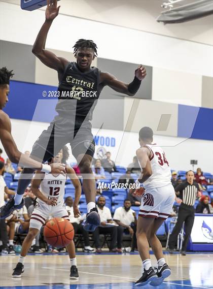 Thumbnail 2 in Central vs Cardinal Ritter (Bill Rowe's Queen City Classic) photogallery.
