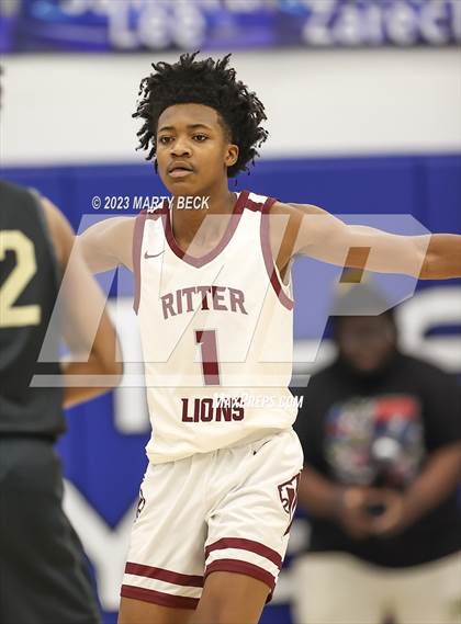 Thumbnail 2 in Central vs Cardinal Ritter (Bill Rowe's Queen City Classic) photogallery.