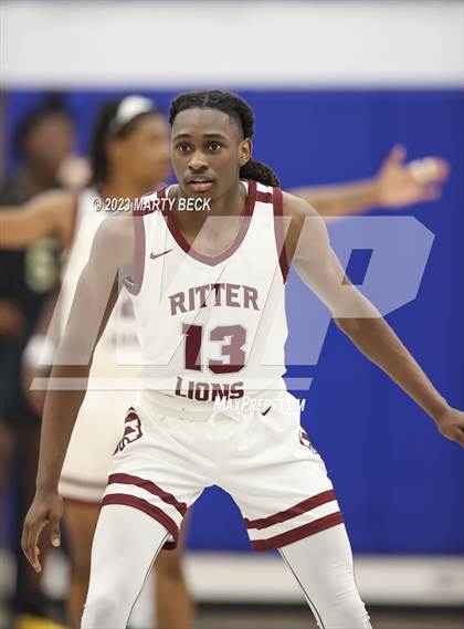 Thumbnail 2 in Central vs Cardinal Ritter (Bill Rowe's Queen City Classic) photogallery.