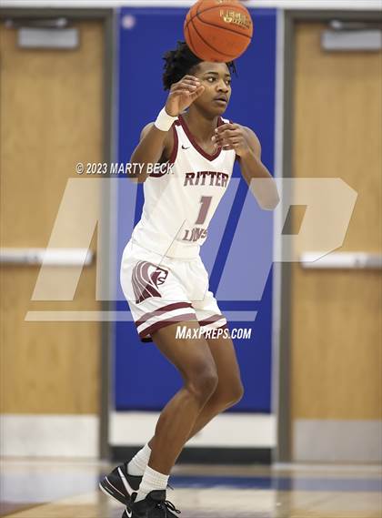 Thumbnail 3 in Central vs Cardinal Ritter (Bill Rowe's Queen City Classic) photogallery.