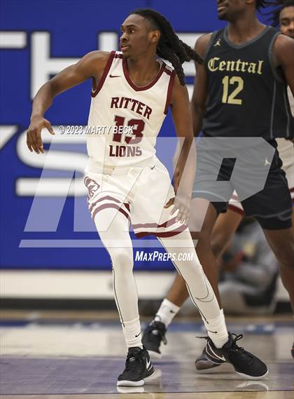 Thumbnail 3 in Central vs Cardinal Ritter (Bill Rowe's Queen City Classic) photogallery.