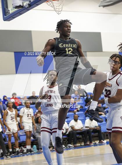 Thumbnail 3 in Central vs Cardinal Ritter (Bill Rowe's Queen City Classic) photogallery.