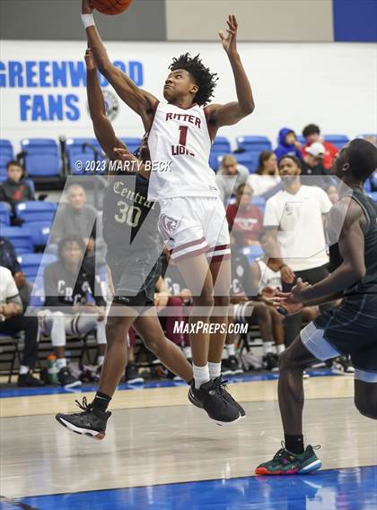 Thumbnail 2 in Central vs Cardinal Ritter (Bill Rowe's Queen City Classic) photogallery.