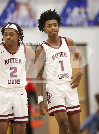 Thumbnail 3 in Central vs Cardinal Ritter (Bill Rowe's Queen City Classic) photogallery.