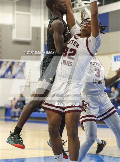 Thumbnail 2 in Central vs Cardinal Ritter (Bill Rowe's Queen City Classic) photogallery.