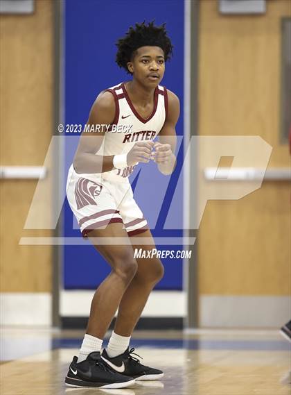 Thumbnail 2 in Central vs Cardinal Ritter (Bill Rowe's Queen City Classic) photogallery.