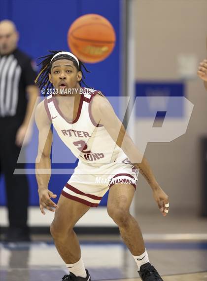 Thumbnail 2 in Central vs Cardinal Ritter (Bill Rowe's Queen City Classic) photogallery.