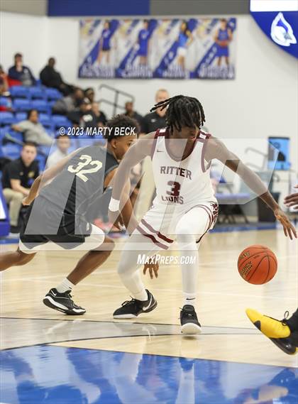 Thumbnail 1 in Central vs Cardinal Ritter (Bill Rowe's Queen City Classic) photogallery.