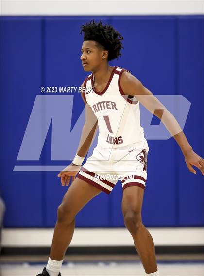 Thumbnail 1 in Central vs Cardinal Ritter (Bill Rowe's Queen City Classic) photogallery.