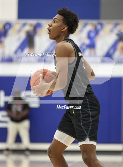 Thumbnail 2 in Central vs Cardinal Ritter (Bill Rowe's Queen City Classic) photogallery.