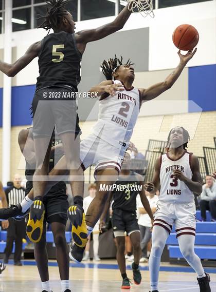 Thumbnail 3 in Central vs Cardinal Ritter (Bill Rowe's Queen City Classic) photogallery.
