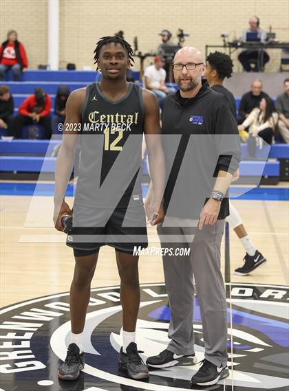 Thumbnail 2 in Central vs Cardinal Ritter (Bill Rowe's Queen City Classic) photogallery.