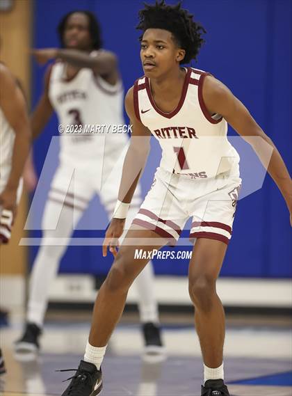 Thumbnail 1 in Central vs Cardinal Ritter (Bill Rowe's Queen City Classic) photogallery.