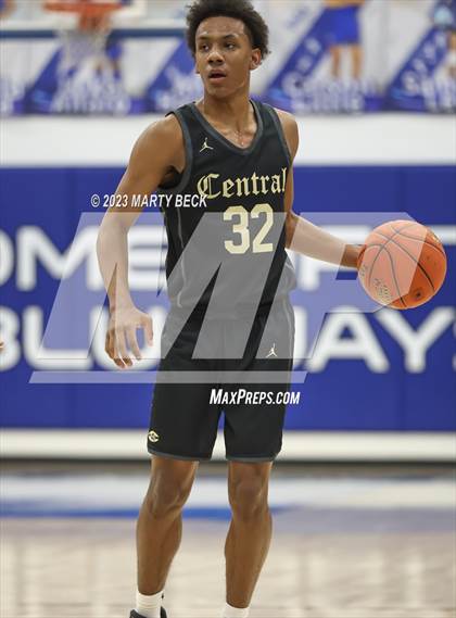 Thumbnail 2 in Central vs Cardinal Ritter (Bill Rowe's Queen City Classic) photogallery.