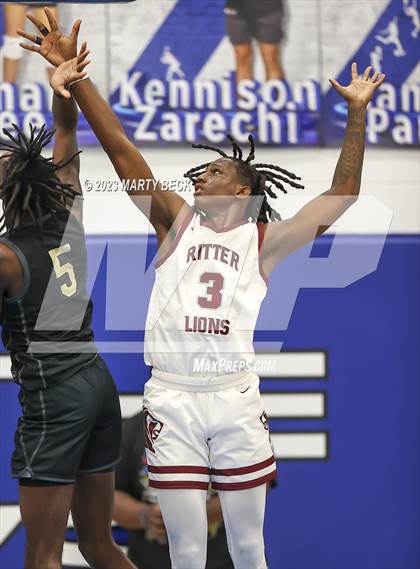 Thumbnail 2 in Central vs Cardinal Ritter (Bill Rowe's Queen City Classic) photogallery.