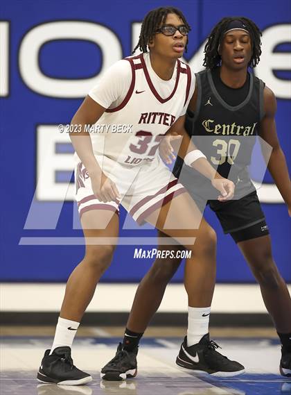 Thumbnail 1 in Central vs Cardinal Ritter (Bill Rowe's Queen City Classic) photogallery.