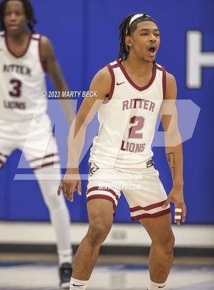 Thumbnail 3 in Central vs Cardinal Ritter (Bill Rowe's Queen City Classic) photogallery.