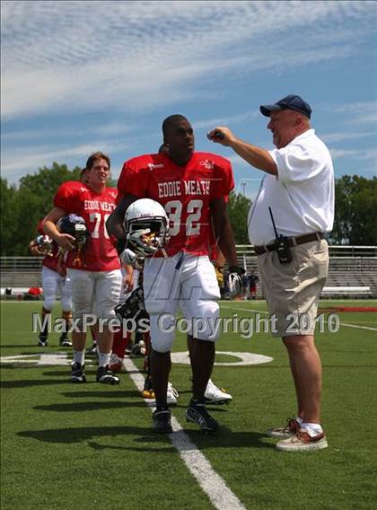 Thumbnail 1 in 28th Annual Eddie Meath All-Star Game (Section 5 NY) photogallery.