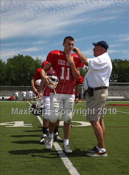 Thumbnail 1 in 28th Annual Eddie Meath All-Star Game (Section 5 NY) photogallery.