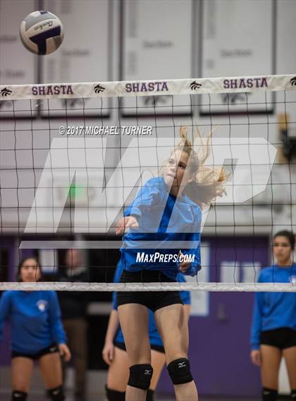 Thumbnail 3 in El Dorado @ Shasta (CIF State D3 First Round) photogallery.