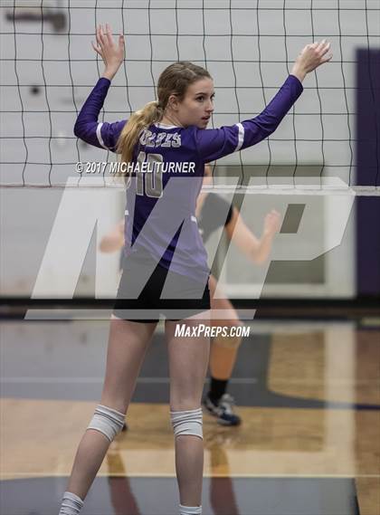 Thumbnail 3 in El Dorado @ Shasta (CIF State D3 First Round) photogallery.